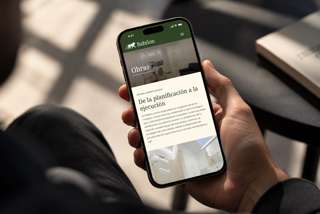 Versión responsive de la página web de Babilon en móvil